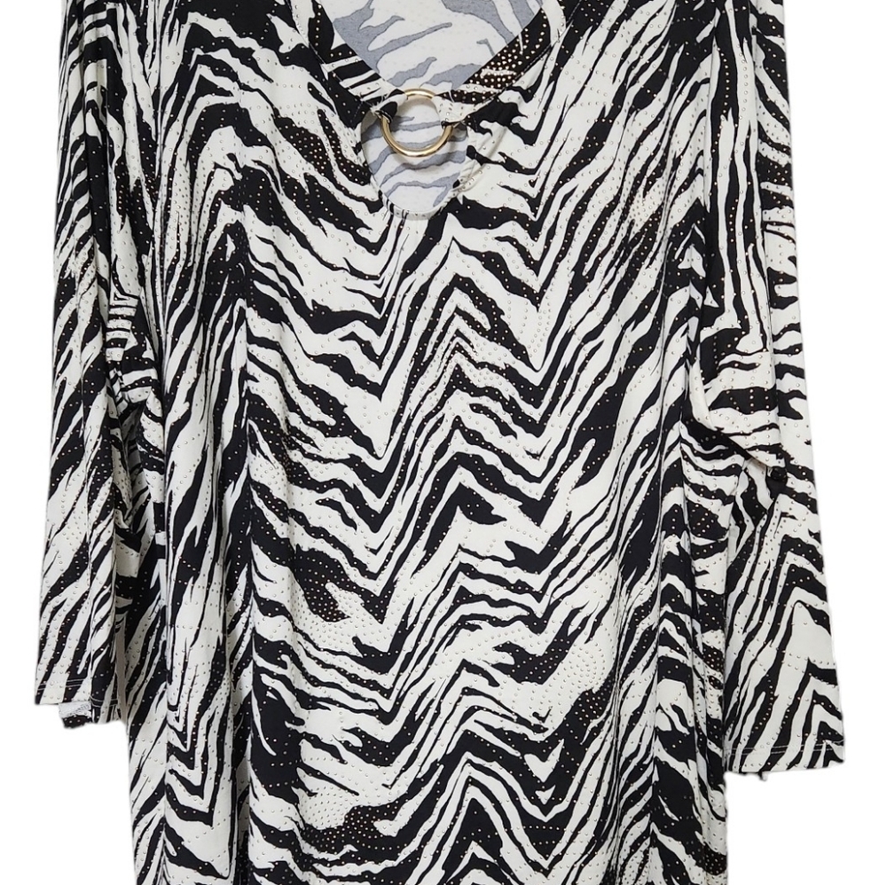 NWT Ruby Red Petite Keyhole Neck Zebra Print Knit Top 2XL - Picture 7 of 8